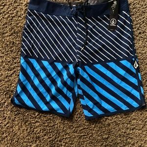 volcom mens boardshorts size 34 brand new with tags
